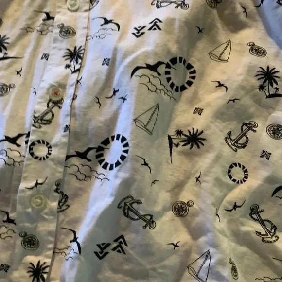 Modern Amusement Button Down Men’s Shirt Size Large Short Sleeve with Collar - Picture 7 of 13